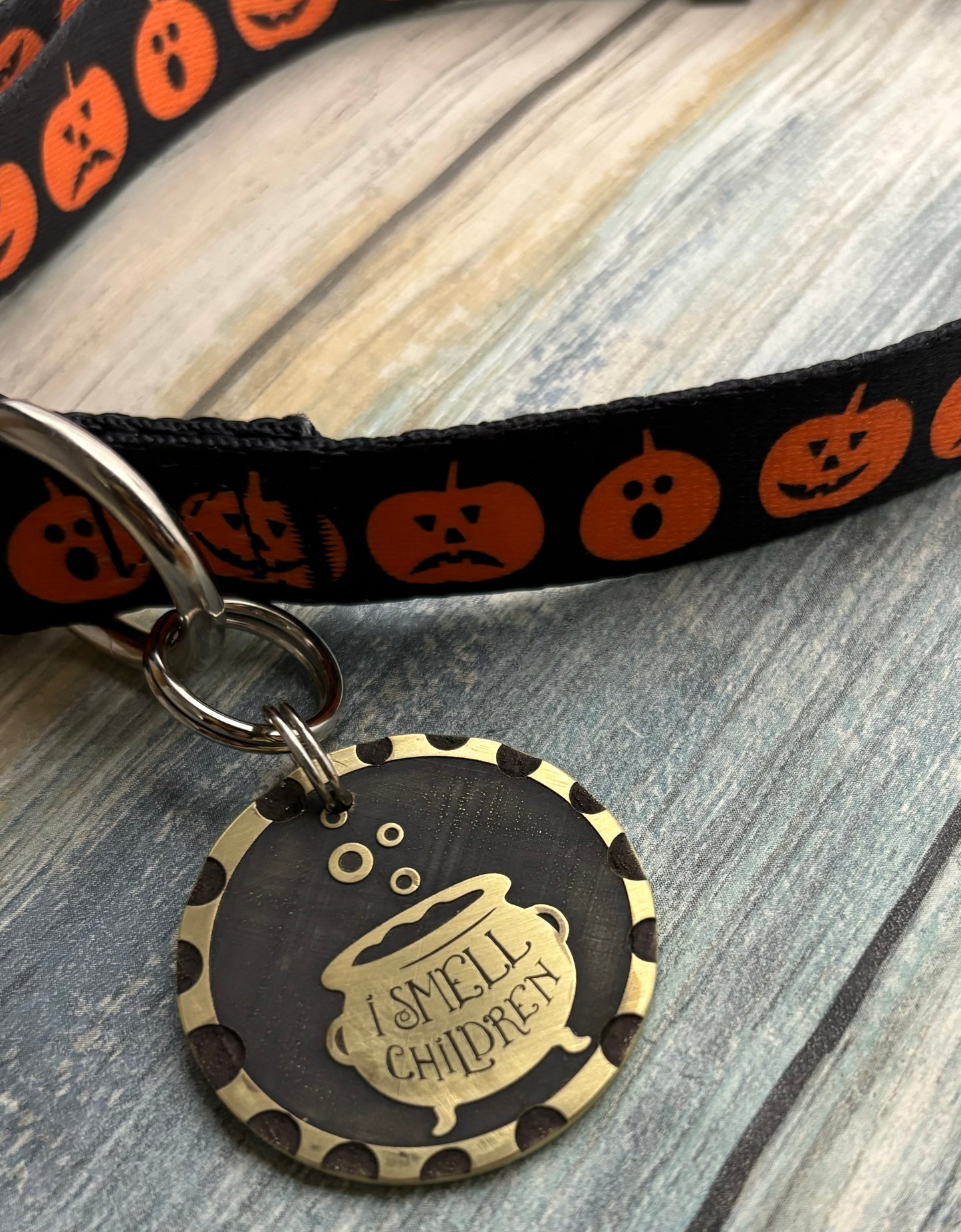 I smell Children Halloween Tag